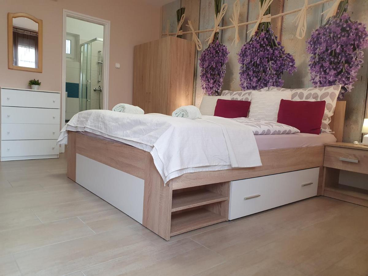 Lavendel Apartments Heviz Bagian luar foto