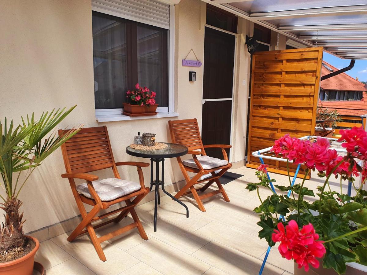 Lavendel Apartments Heviz Bagian luar foto