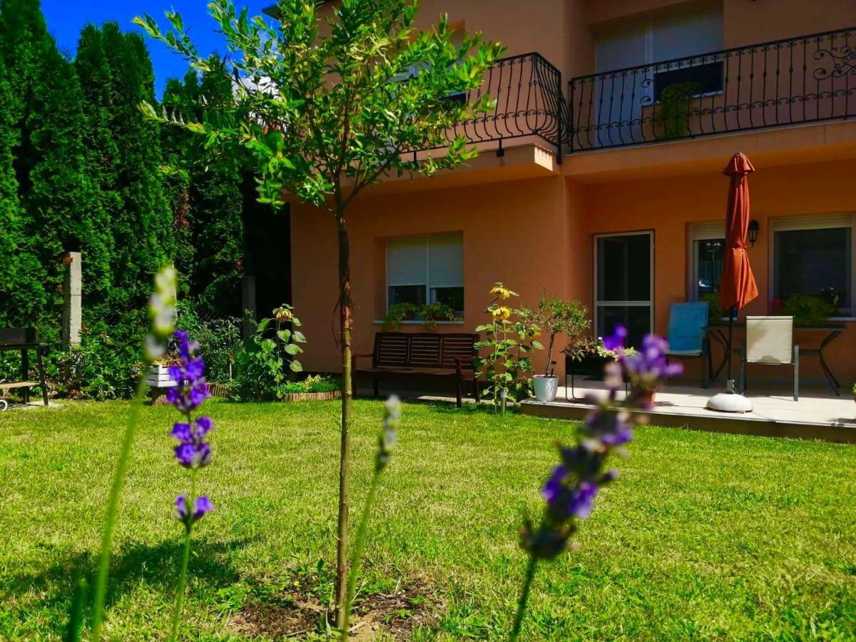Lavendel Apartments Heviz Bagian luar foto