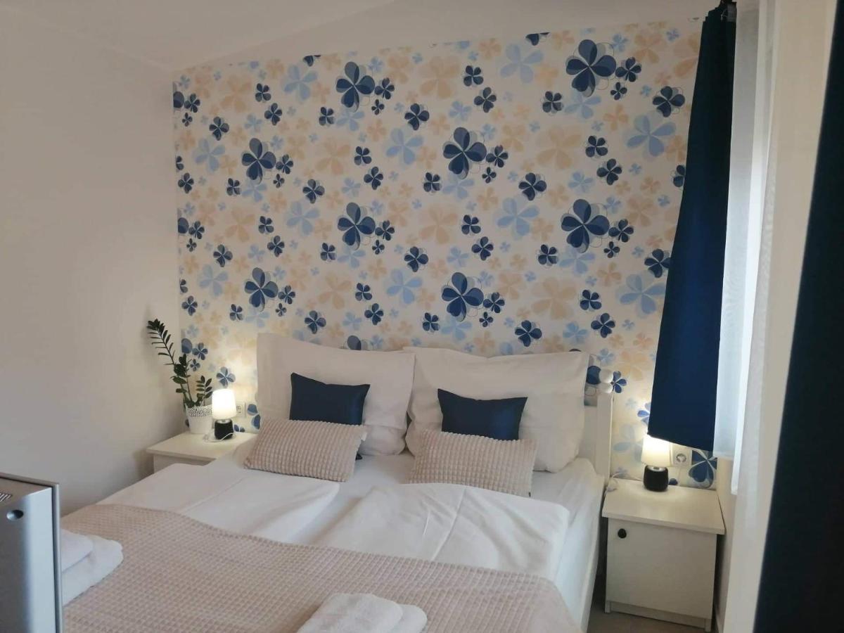 Lavendel Apartments Heviz Bagian luar foto